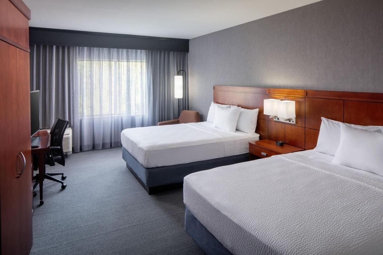 Hotel Courtyard By Marriott Charleston Downtown/Civic Center Extérieur photo