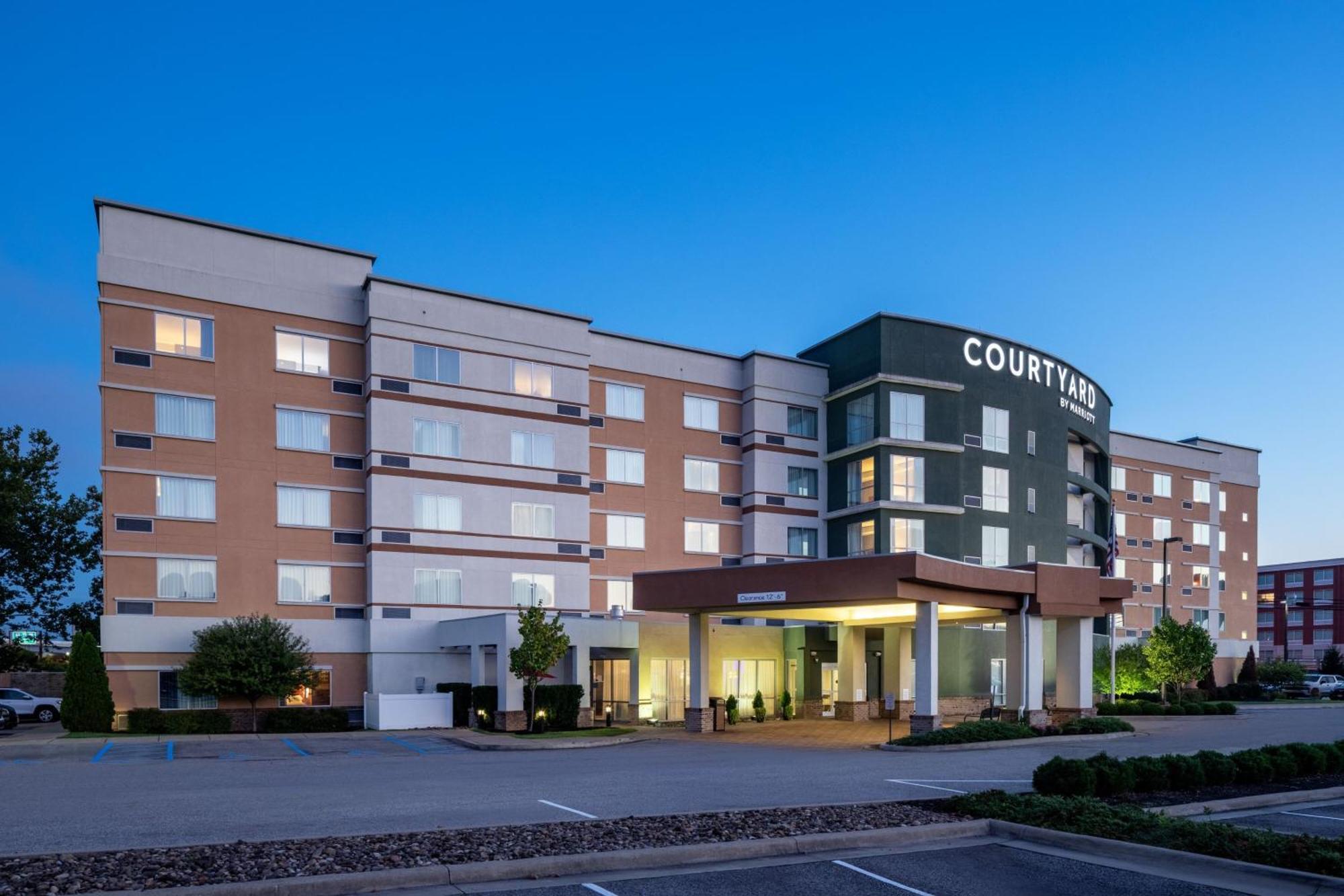 Hotel Courtyard By Marriott Charleston Downtown/Civic Center Extérieur photo