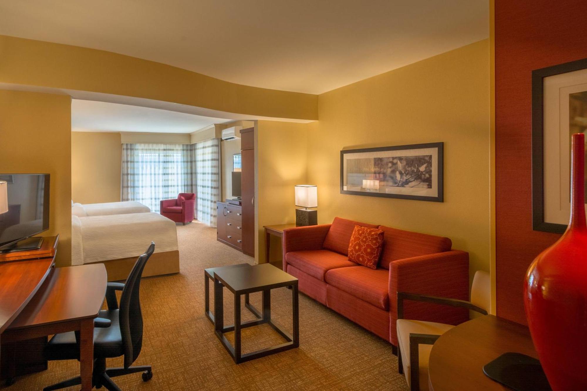 Hotel Courtyard By Marriott Charleston Downtown/Civic Center Extérieur photo