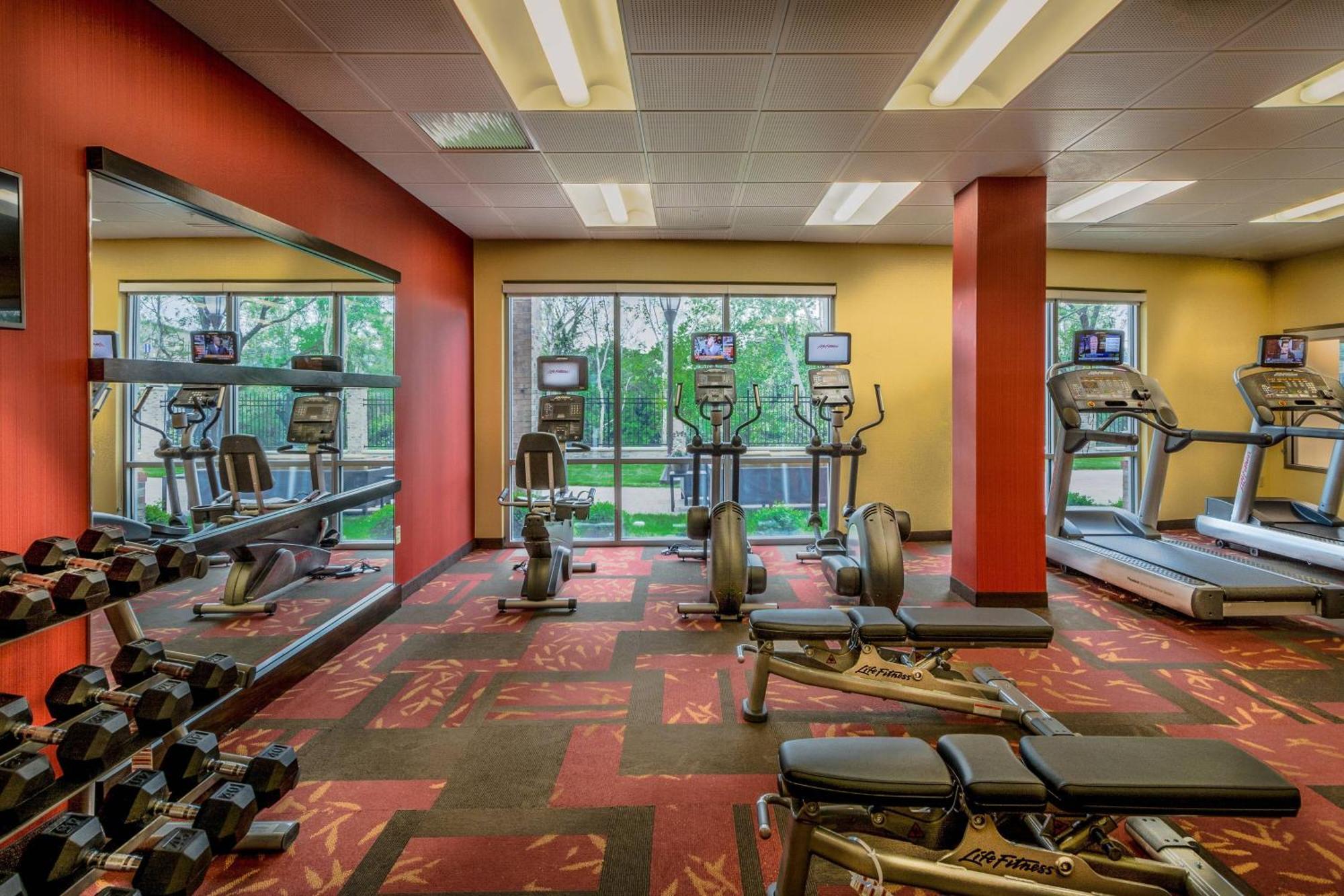 Hotel Courtyard By Marriott Charleston Downtown/Civic Center Extérieur photo