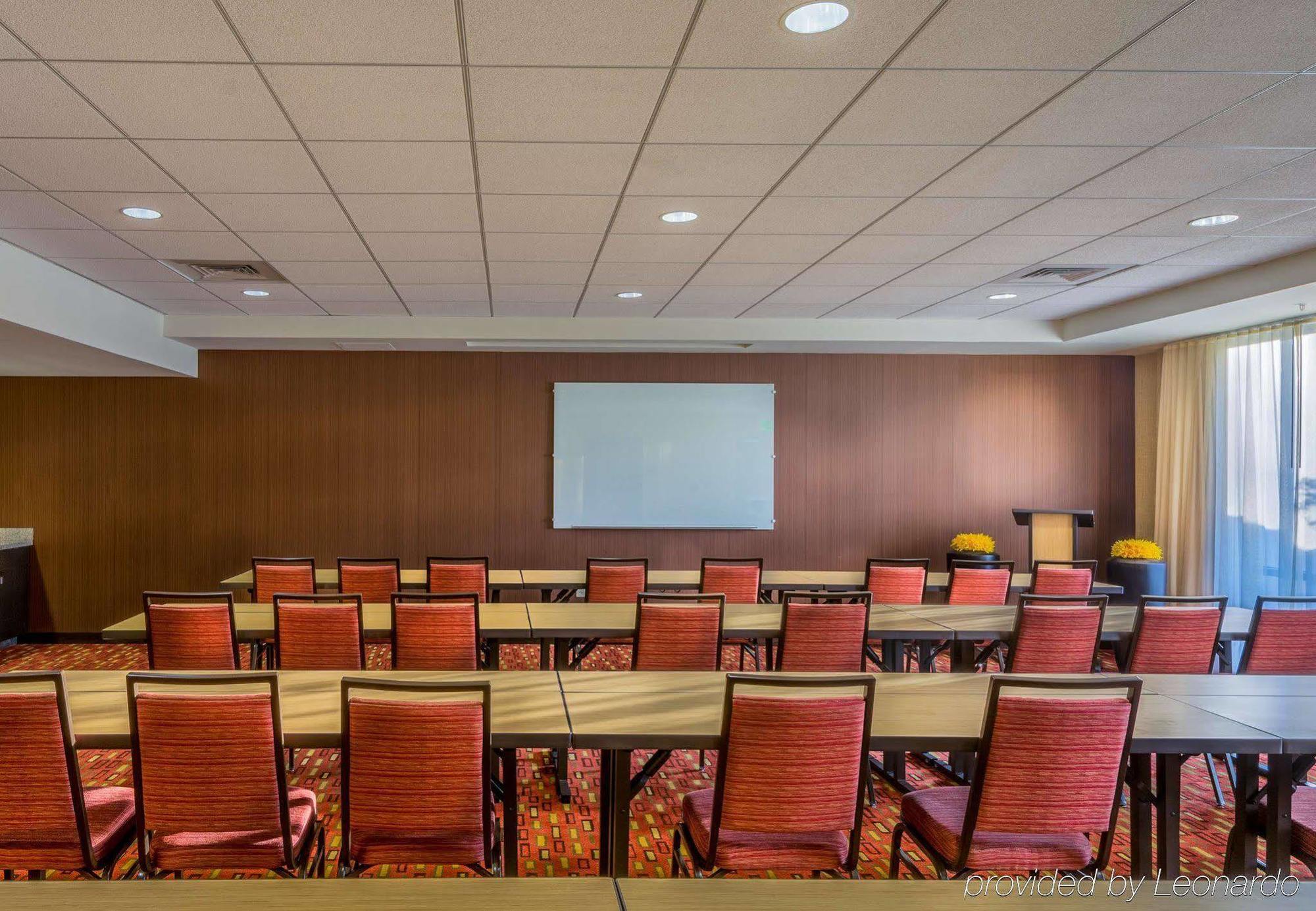 Hotel Courtyard By Marriott Charleston Downtown/Civic Center Extérieur photo
